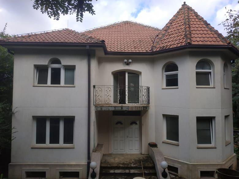 House, 4 521 m²